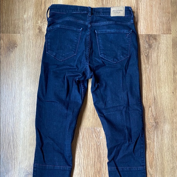 JEANS for sale! - Picture 4 of 4